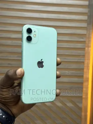 Photo - Apple iPhone 11 128 GB Green