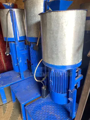 Photo - 8kg Commercial Business Gnut Grinding Machine