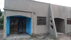 3bdrm Apartment in Private, Lira for sale