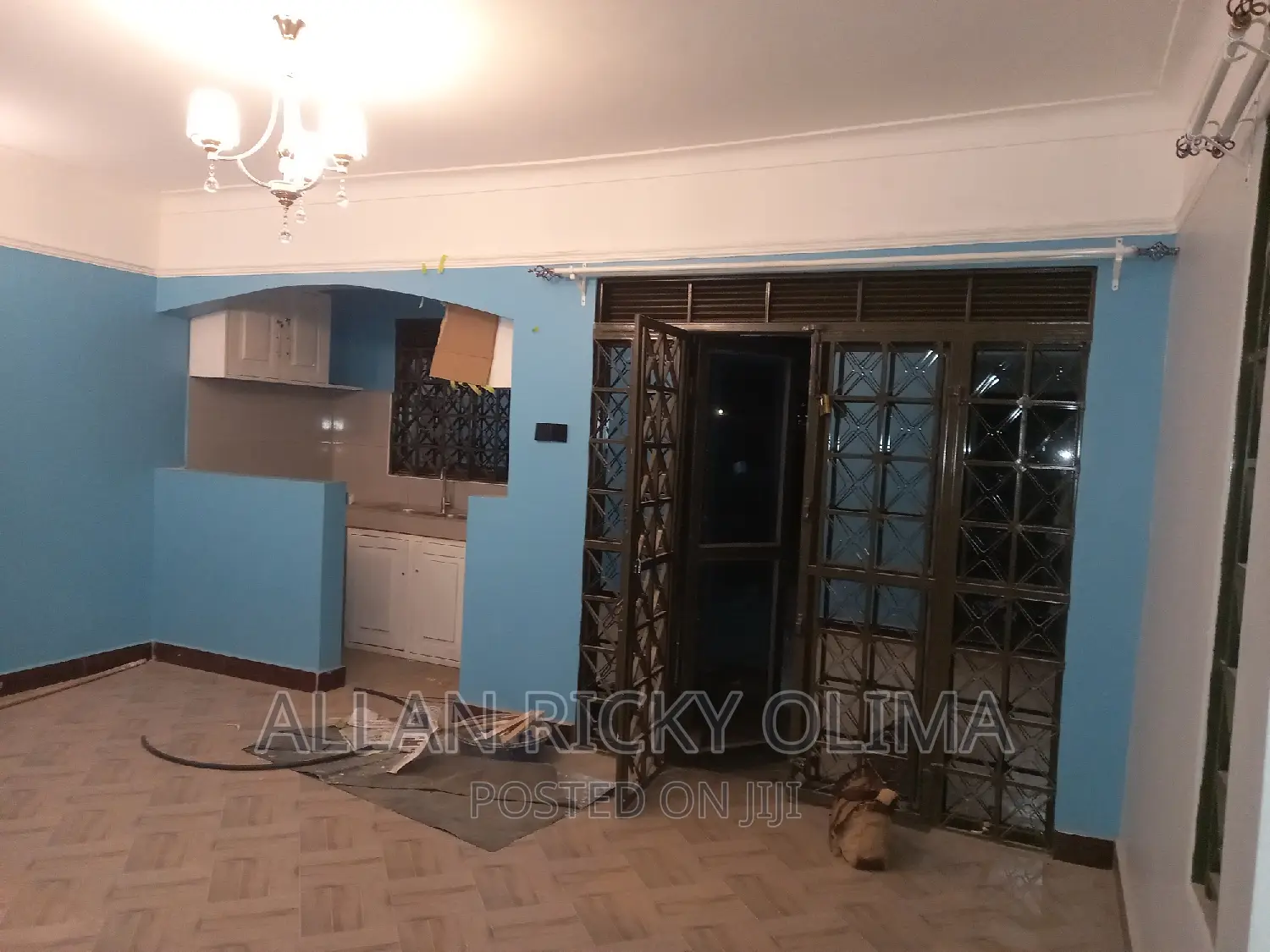 3bdrm Apartment in Private, Lira for sale