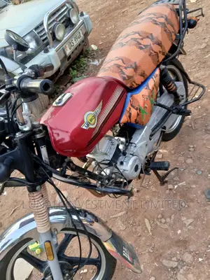 Bajaj Boxer BM100ES 2022 Red