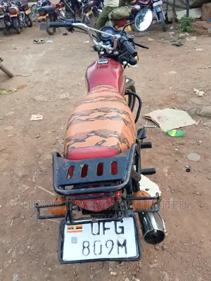 Bajaj Boxer BM100ES 2022 Red