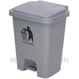 DEL UK 30L Step-on / Foot Pedal Waste Bin