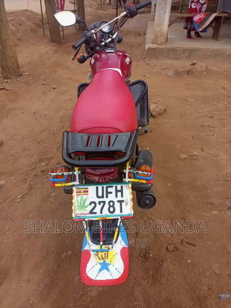TVS HLX 125 2023 Red