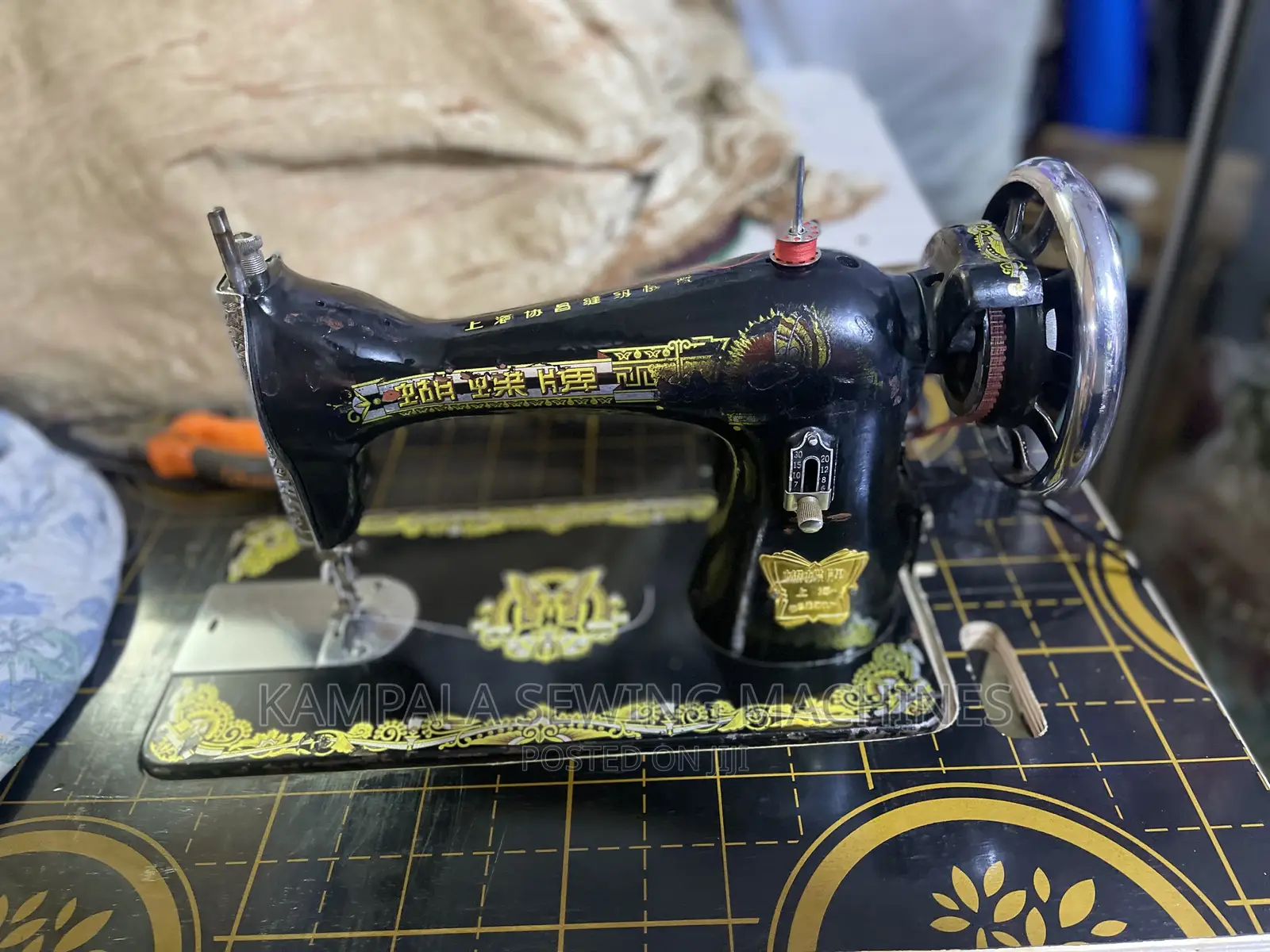 Japan Sewing Machines With the Stand