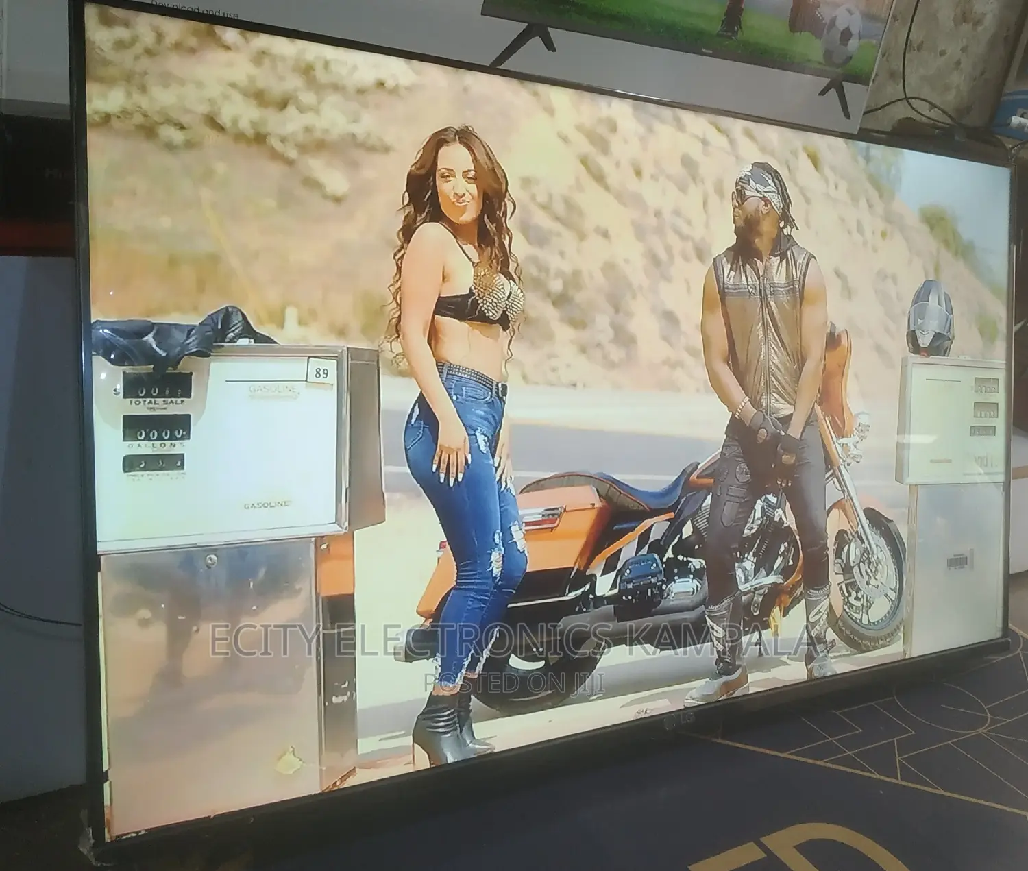 It's Lg Digital 42"Inch