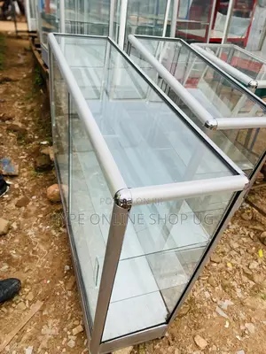 Display Tables With Rollers