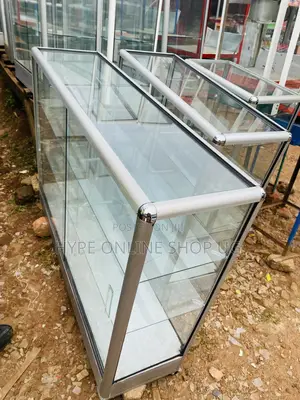 Display Tables With Rollers