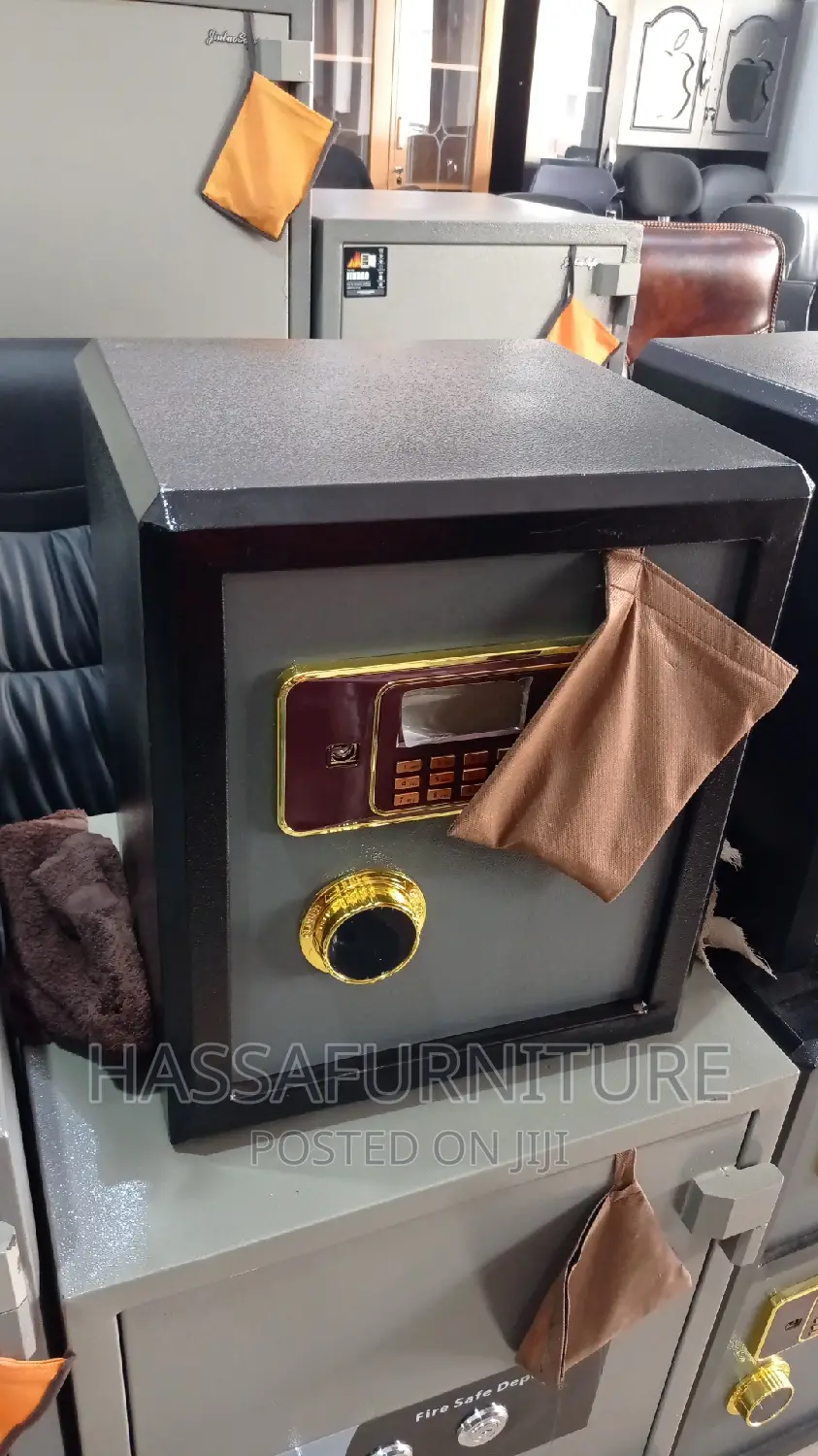 Safe Box Size 55kgs