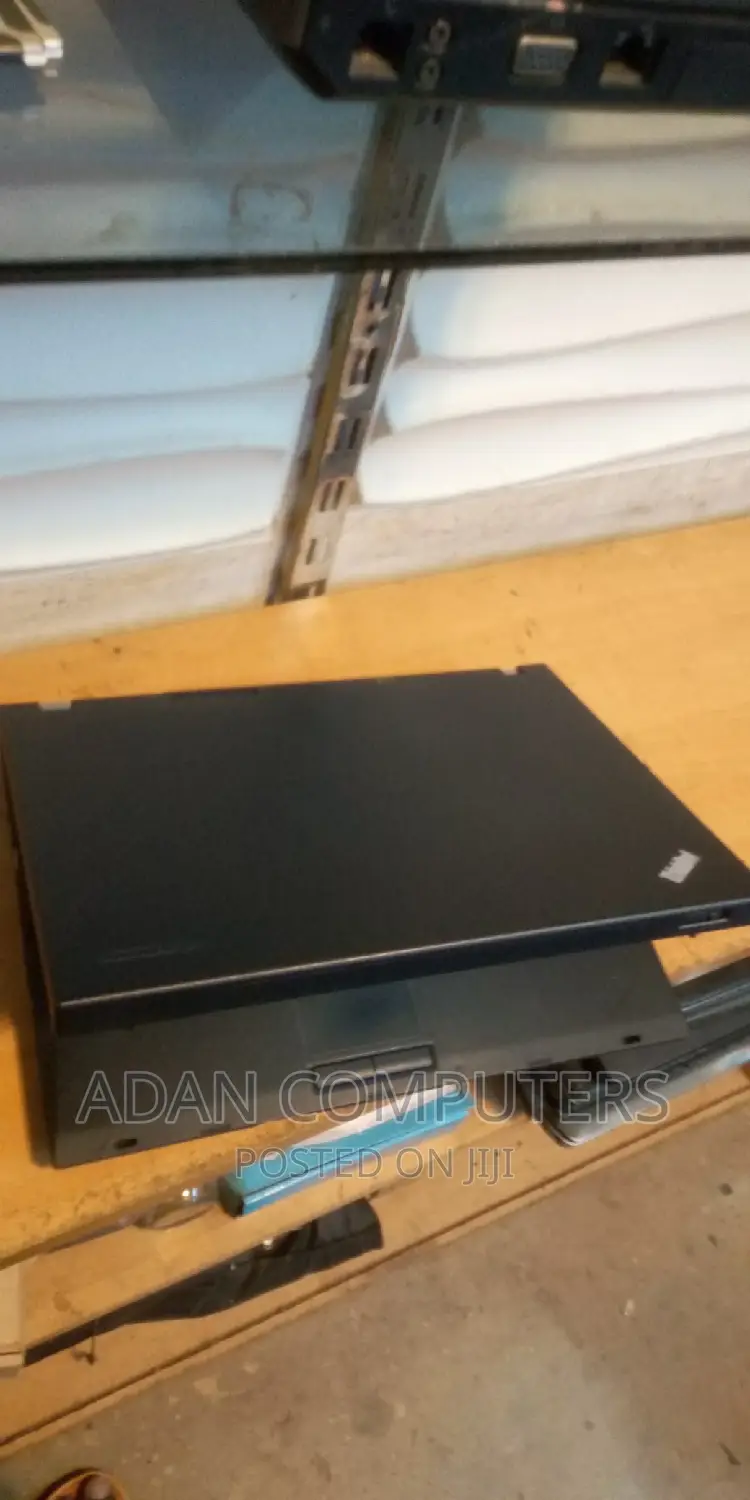 Laptop Lenovo ThinkPad R61 3GB Intel Core 2 Duo HDD 72GB