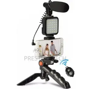 Video Making Kit / Vloggers Kit With Microphone Fill Light