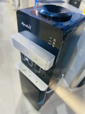 Grab Yo Self Ahot and Cold Water Dispenser