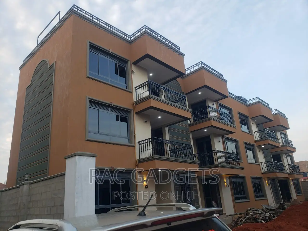 12bdrm Apartment in Central Division for sale