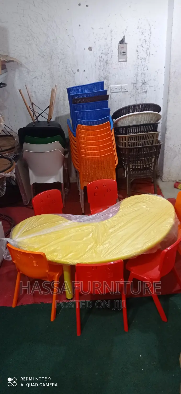 Kids Kindergarten Table With 6chairs