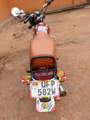 Bajaj Boxer 2023 Red