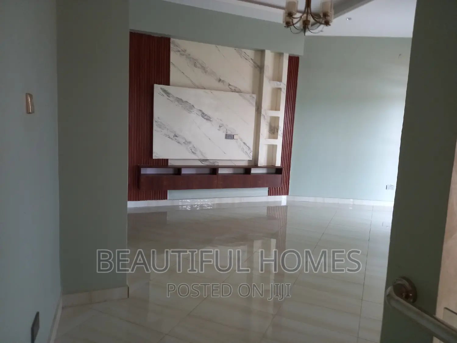 Furnished 6bdrm Duplex in Kira Town for sale