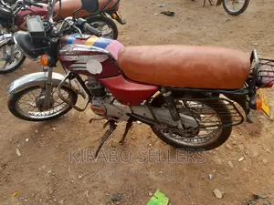 Bajaj Boxer 100 2018 Red