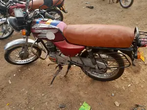 Bajaj Boxer 100 2018 Red