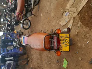 Bajaj Boxer 100 2018 Red