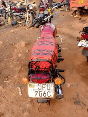 Bajaj Boxer 2023 Red