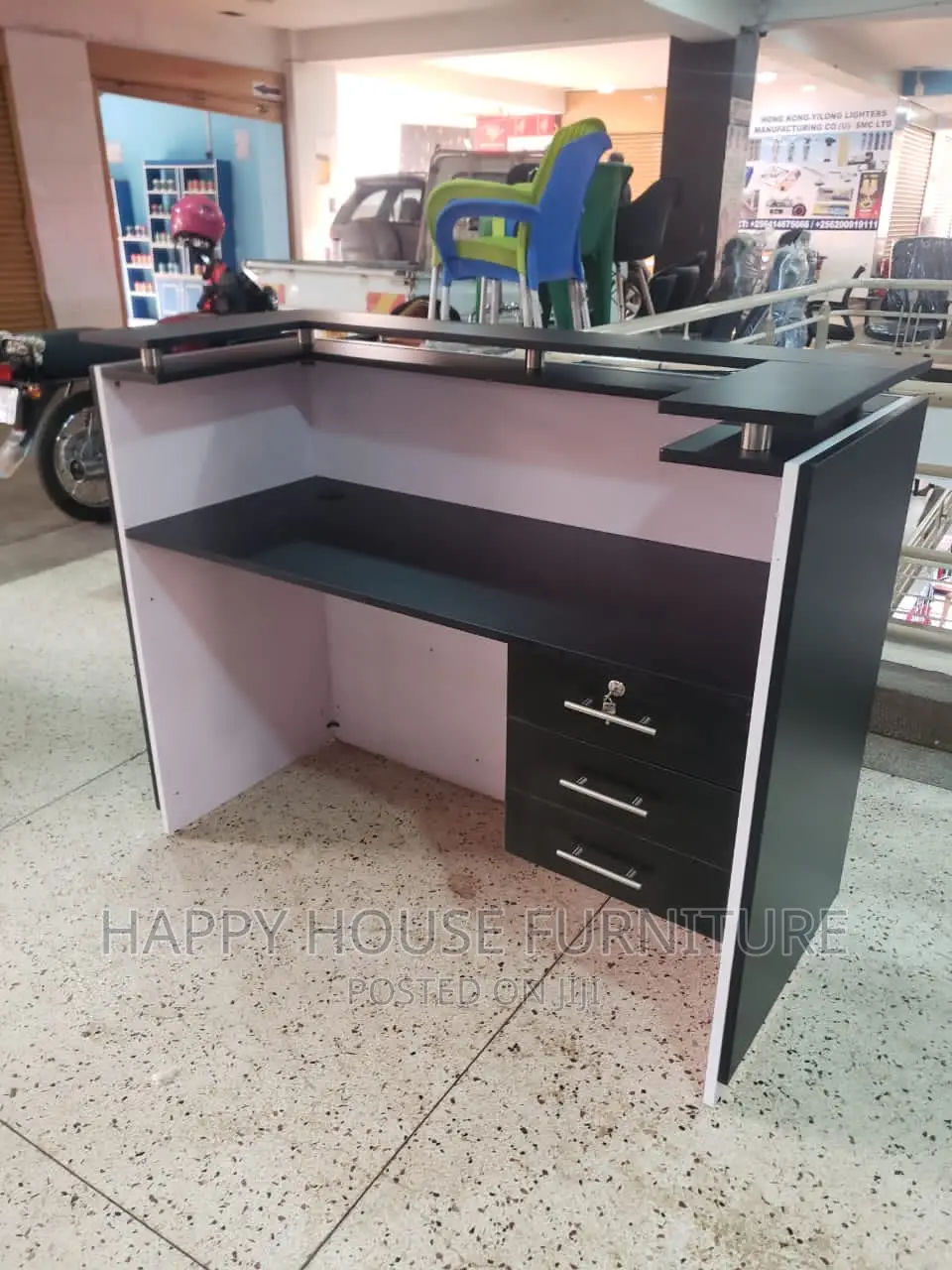 RECEPTION DESK (1.4 Meters)
