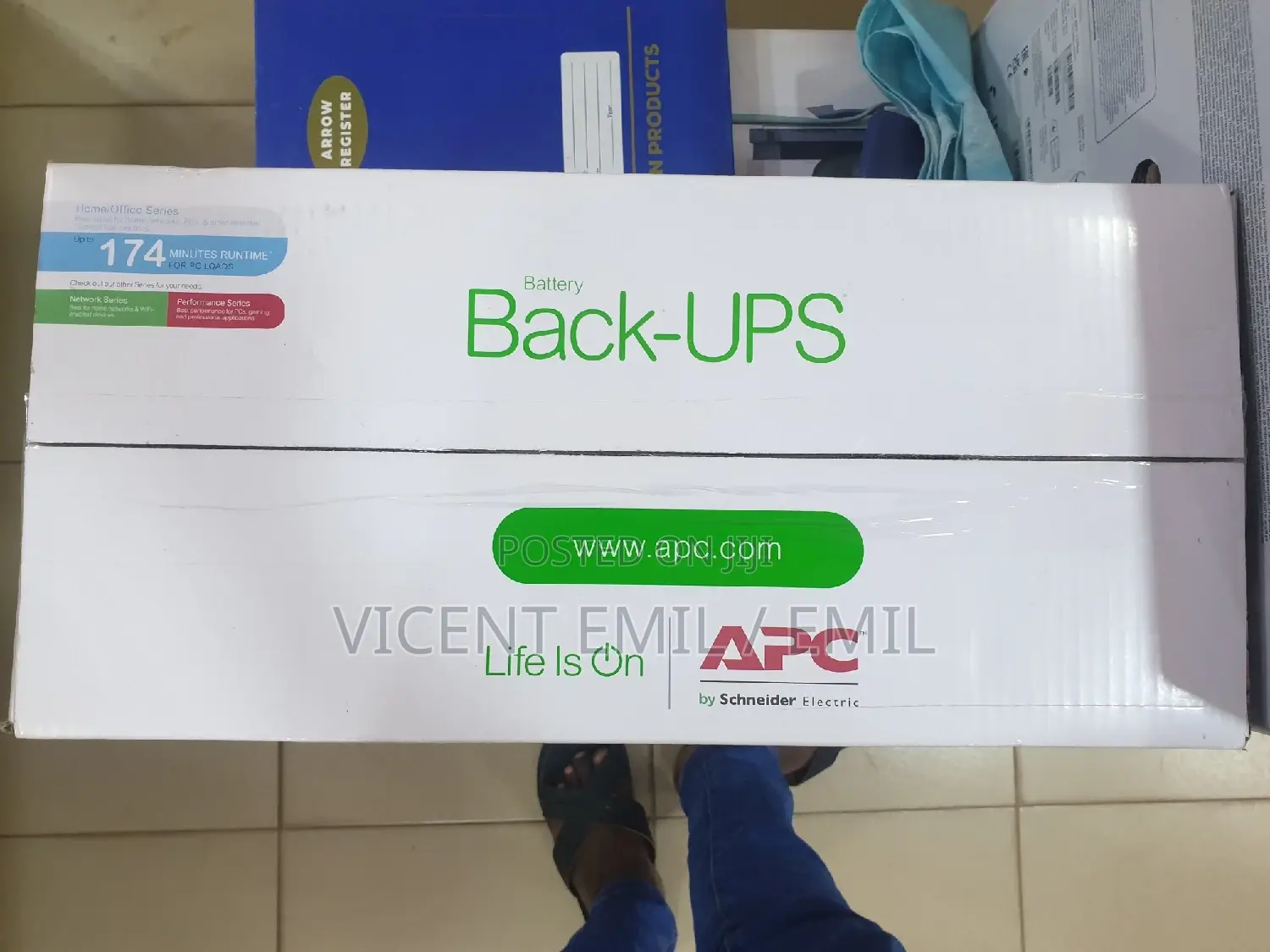 UPS 2200va APC 1200watt 174minutes Runtime