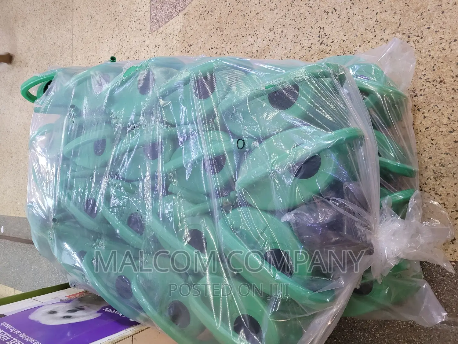Watering Cans 20 Pieces