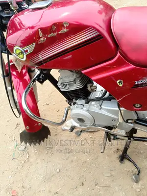 Bajaj Discover 100 2022 Red