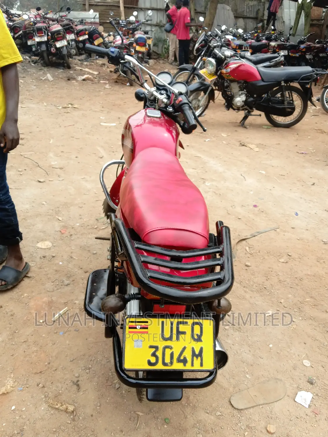 Bajaj Discover 100 2022 Red
