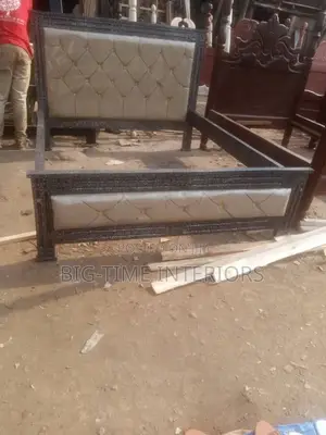 5by6 Cream Leather Bed