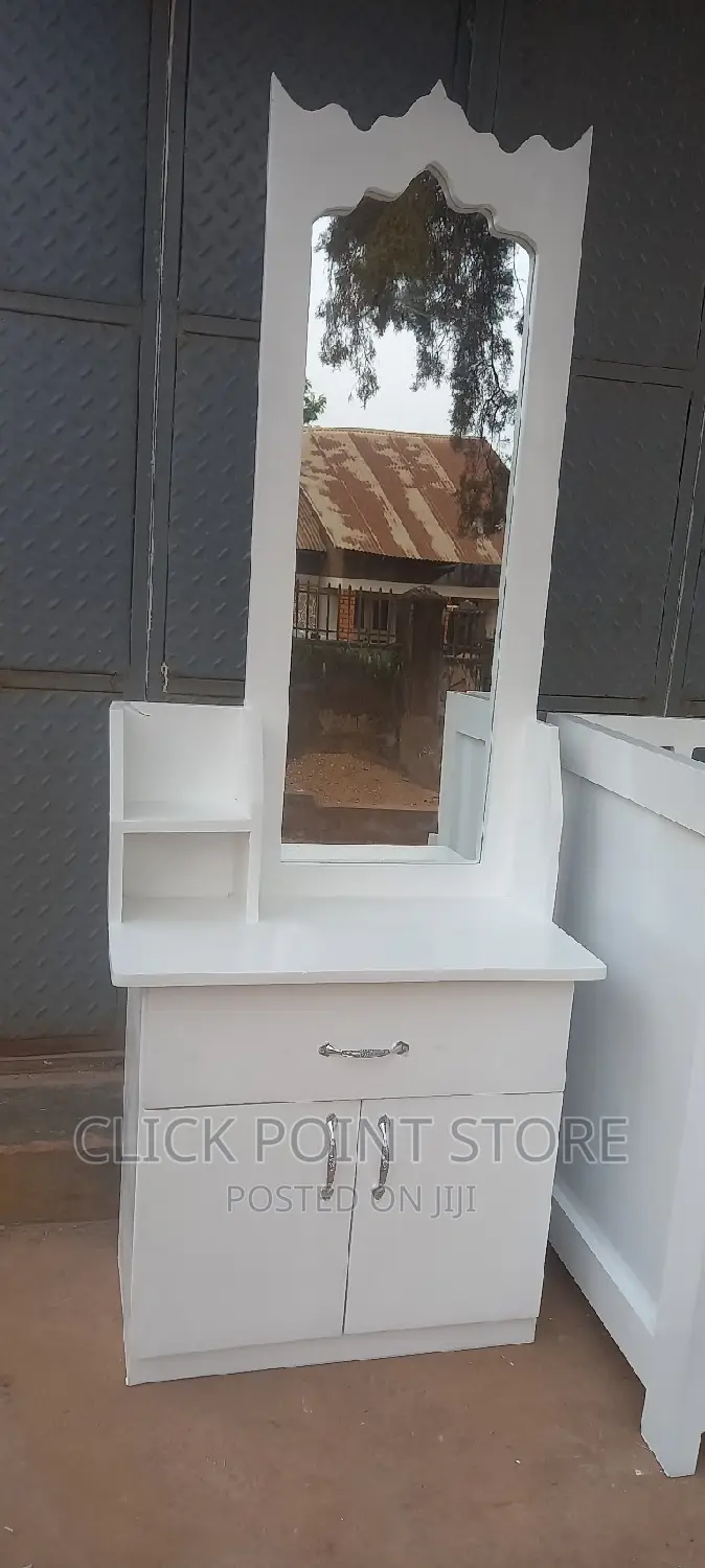 Dressing Table/Mirror/Dressing Mirror/Mirror/Dressing Mirror