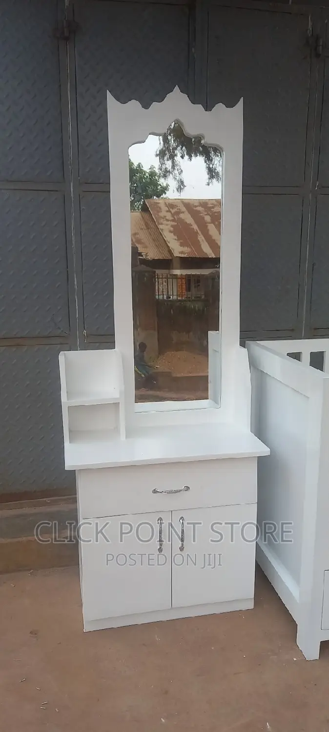 Dressing Table/Mirror/Dressing Mirror/Mirror/Dressing Mirror