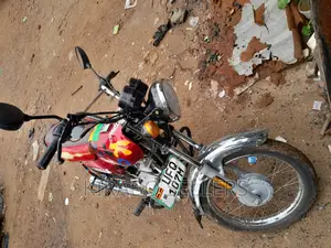 Bajaj Boxer 2023 Red