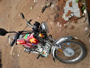 Bajaj Boxer 2023 Red