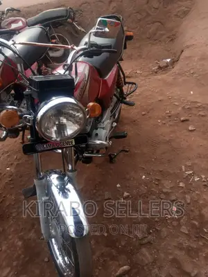 Bajaj Boxer 100 2015 Red