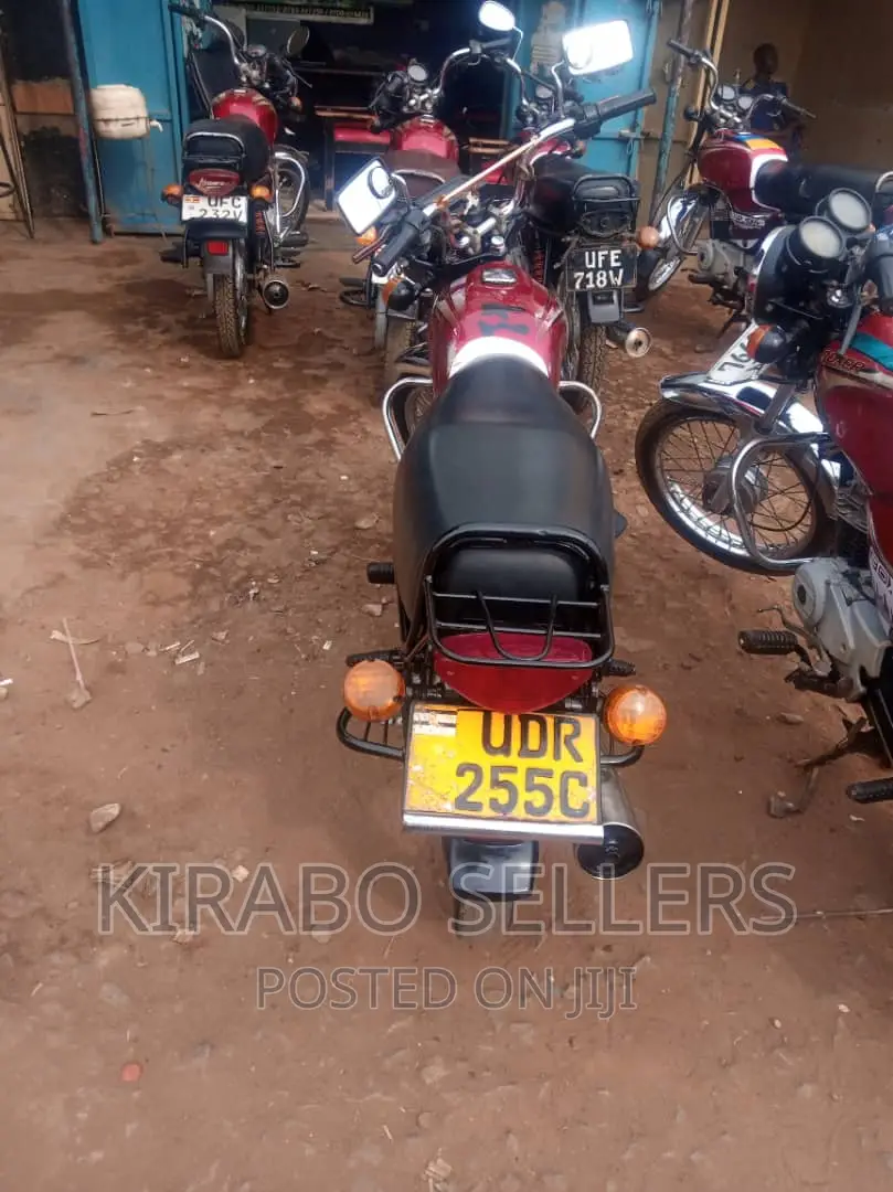 Bajaj Boxer 100 2019 Red