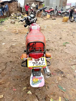 Bajaj Boxer 2023 Red