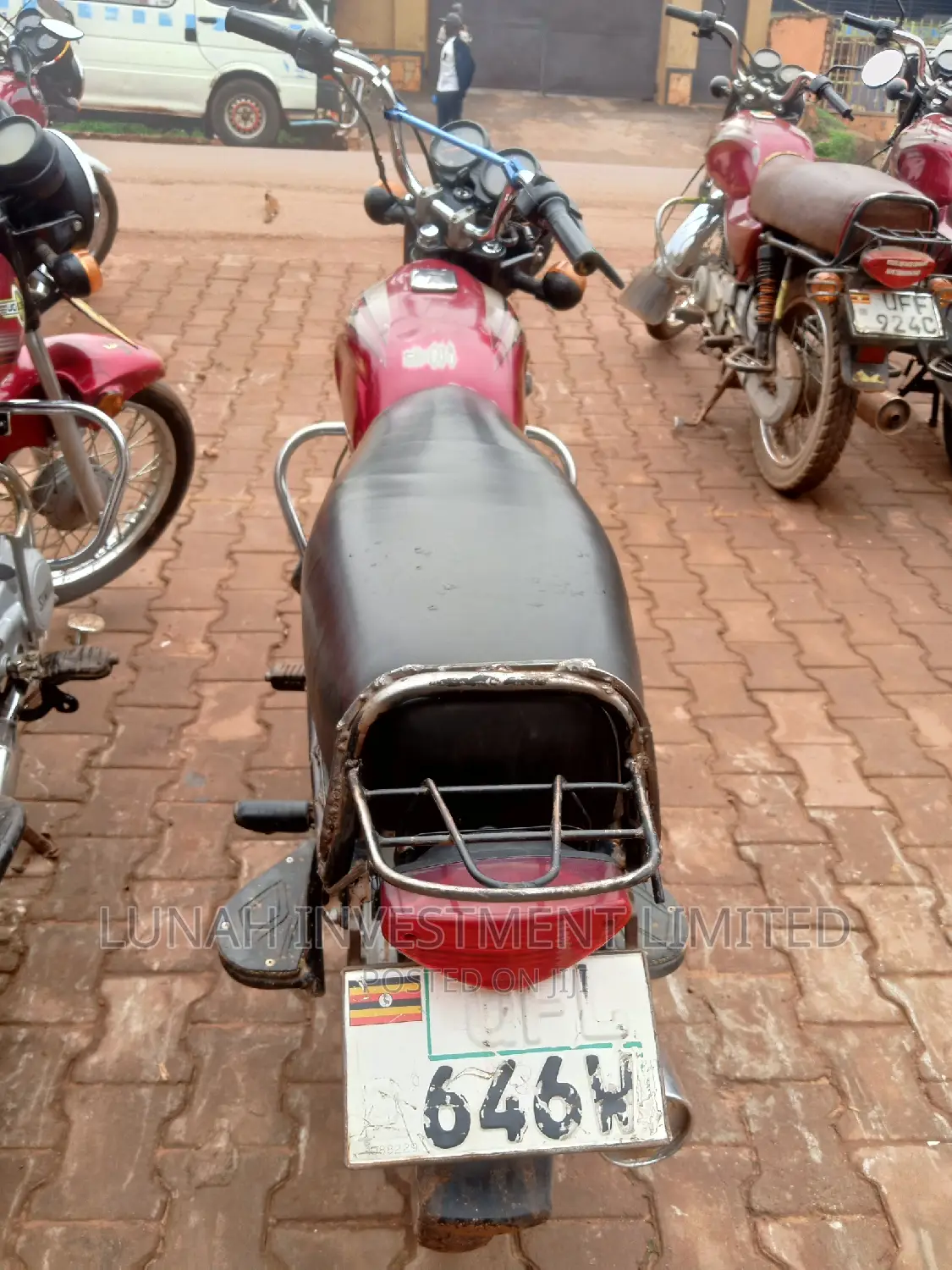 Bajaj Boxer 2023 Red