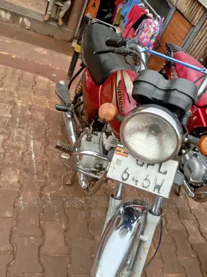 Bajaj Boxer 2023 Red