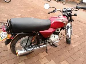 Bajaj Boxer BM100ES 2023 Red