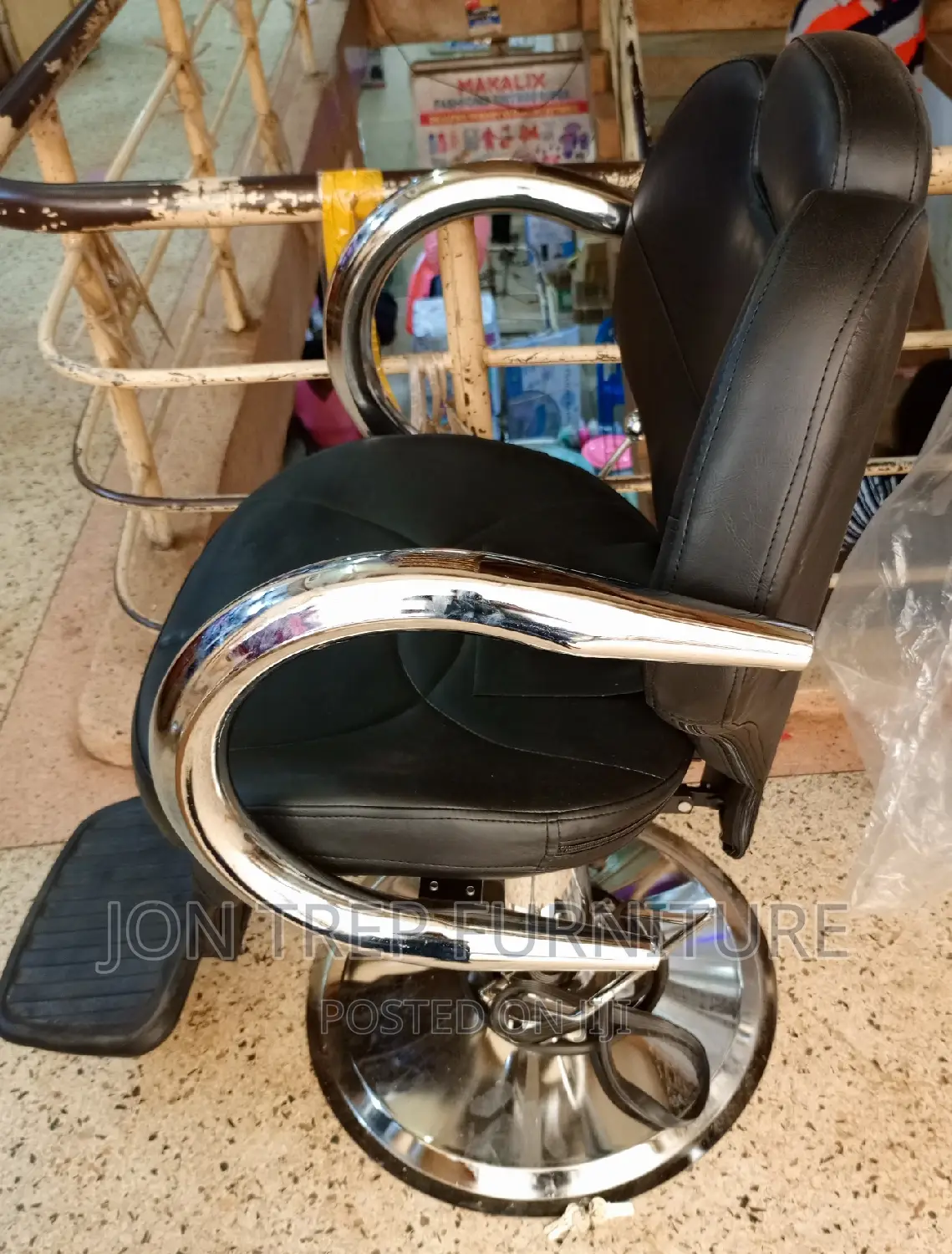 Babbar Saloon Chair Adjustable.