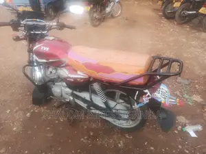TVS HLX 125 2019 Red