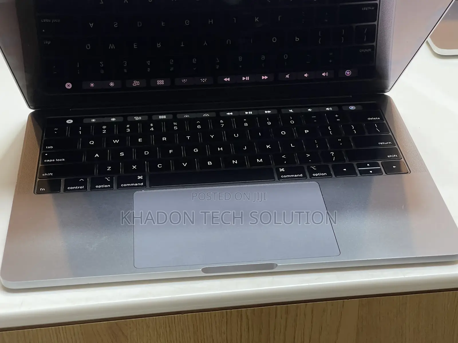 Laptop Apple MacBook Pro 2018 16GB Intel Core I7 SSD 500GB
