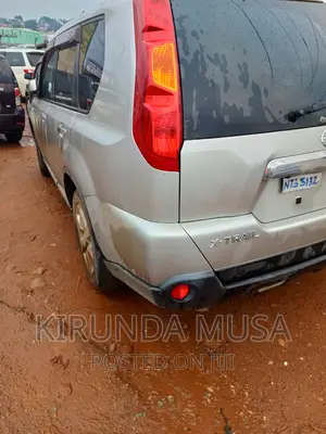 Nissan X-Trail 2010 Silver
