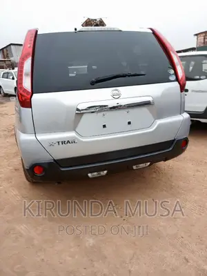 Nissan X-Trail 2010 Silver