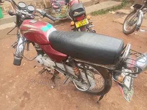 Bajaj Boxer 2022 Red
