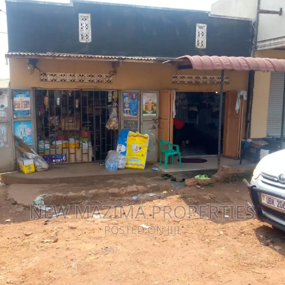 Very Busy Two Commercial Shops Onquicksale in Nansana Town