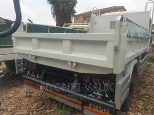 Fuso Fighter Tipper