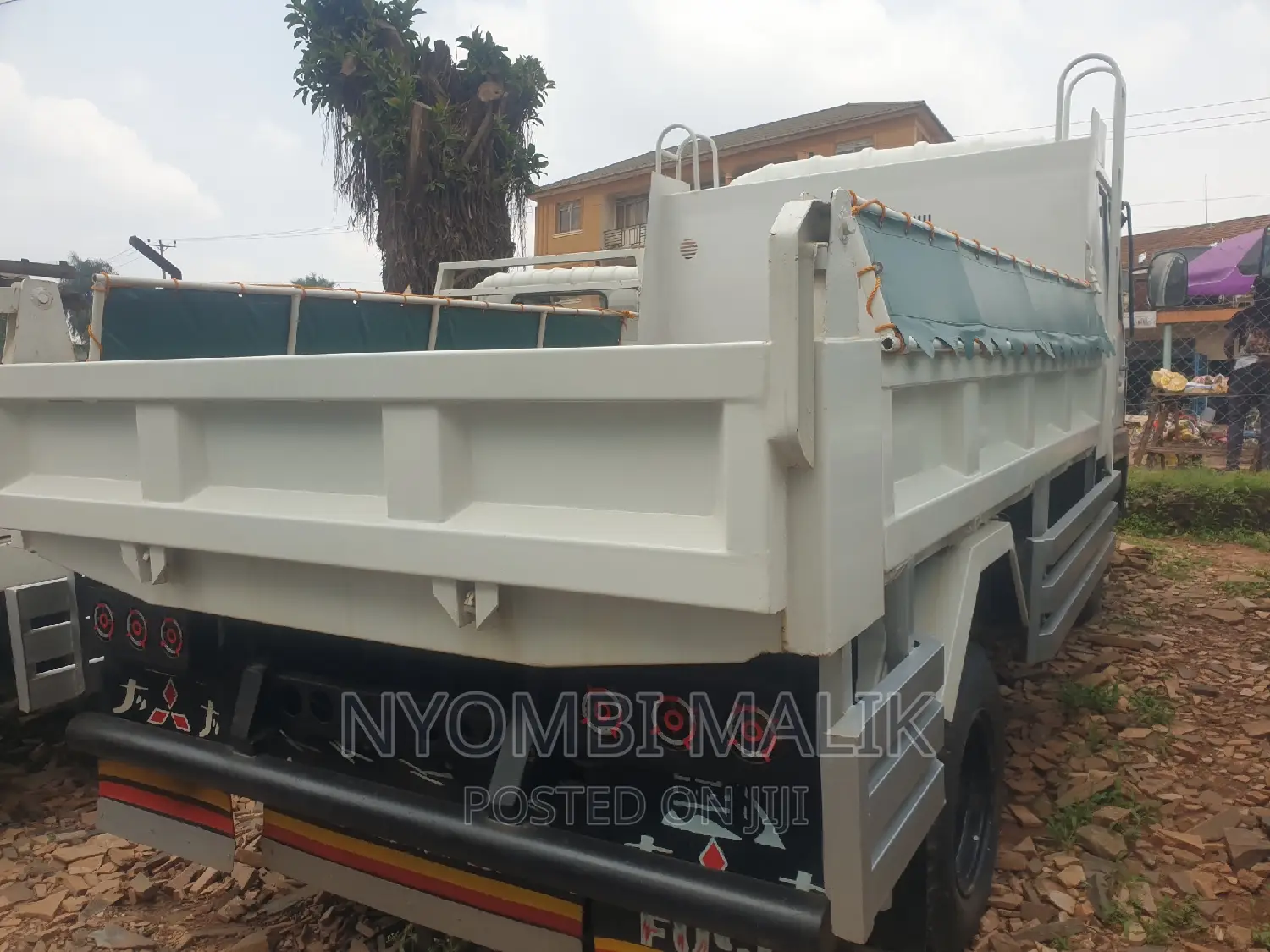 Fuso Fighter Tipper