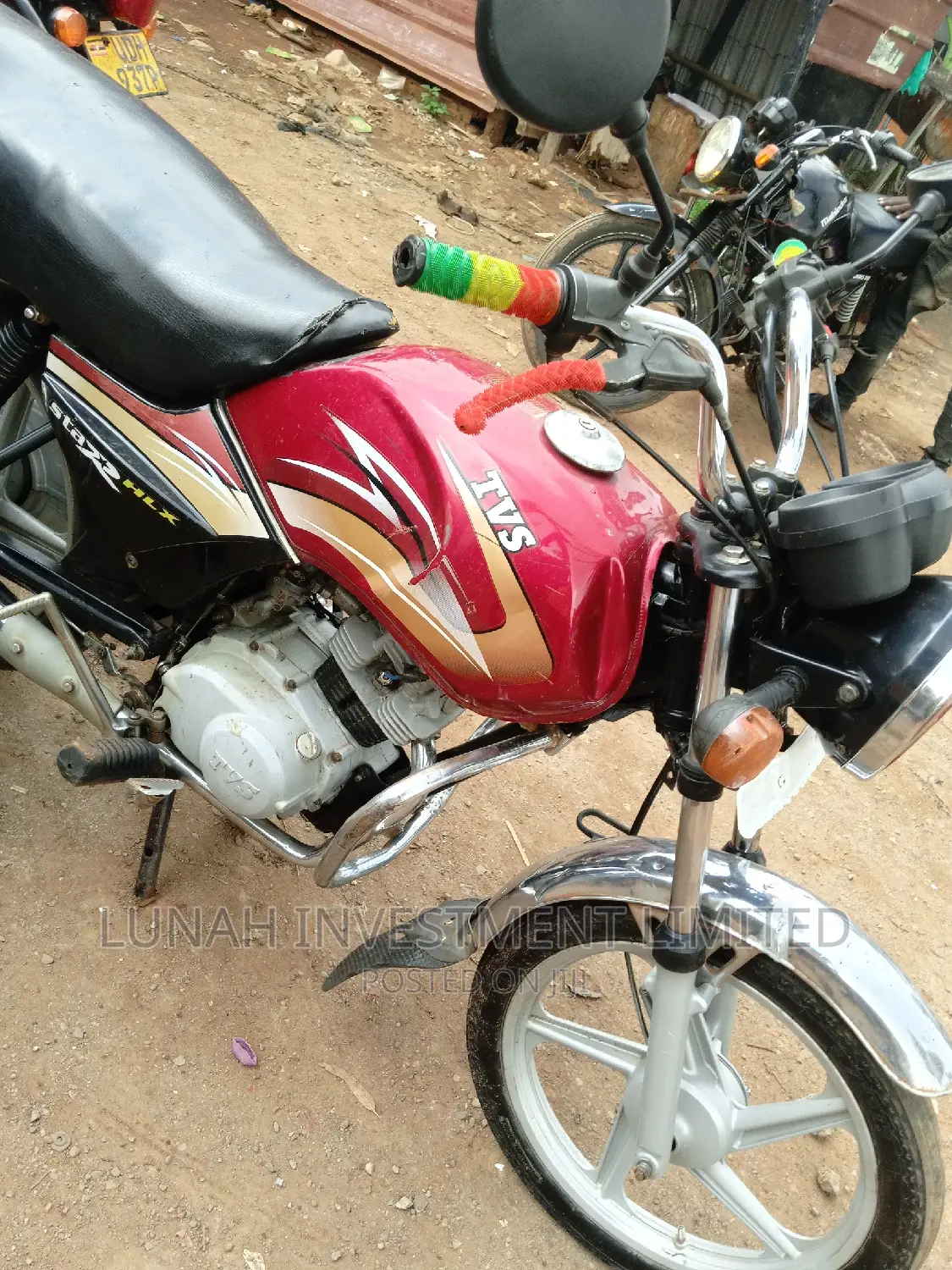 Bajaj Boxer 100 2023 Red